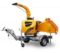 Powerful chipper on braked chassis with diesel engine and height-adjustable drawbar (25 HP) LS 160 DWBS